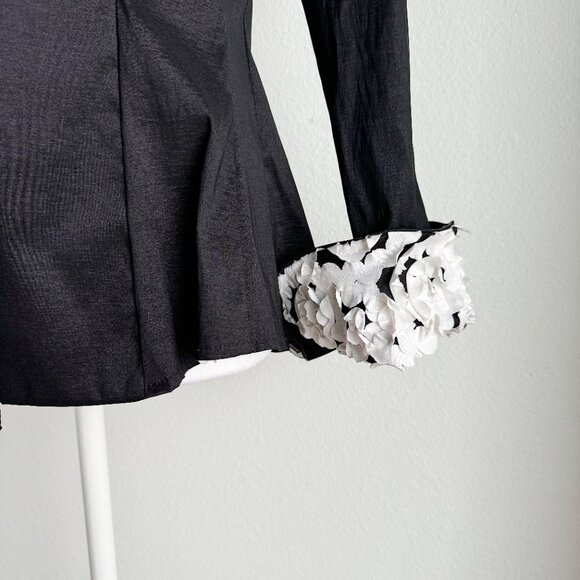 VINTAGE BLACK BLAZER WITH WHITE FLORAL APPLIQUE - Picture 5 of 12